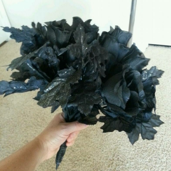 Black bride costume - Picture 4 of 4